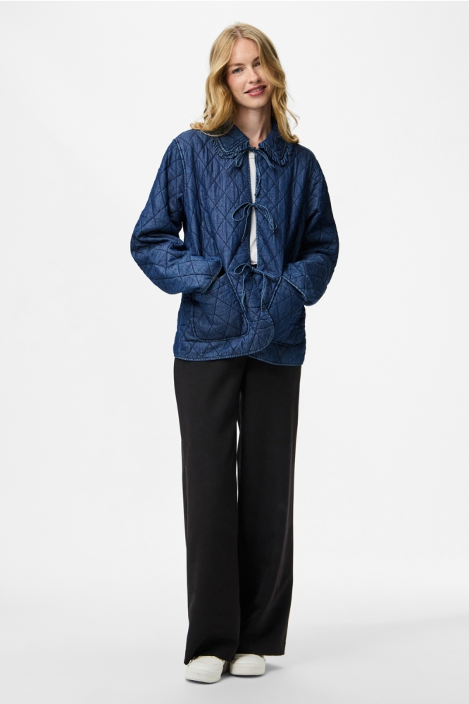 PCAURA SHORT QUILT JACKET FSY 17163998 MEDIUM BLUE DENIM